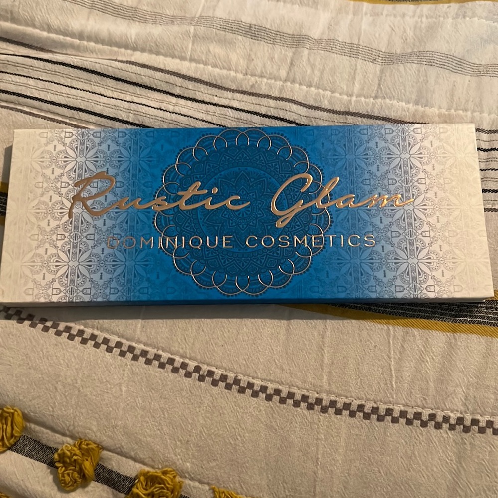 Dominique Cosmetics Eyeshadow Palette